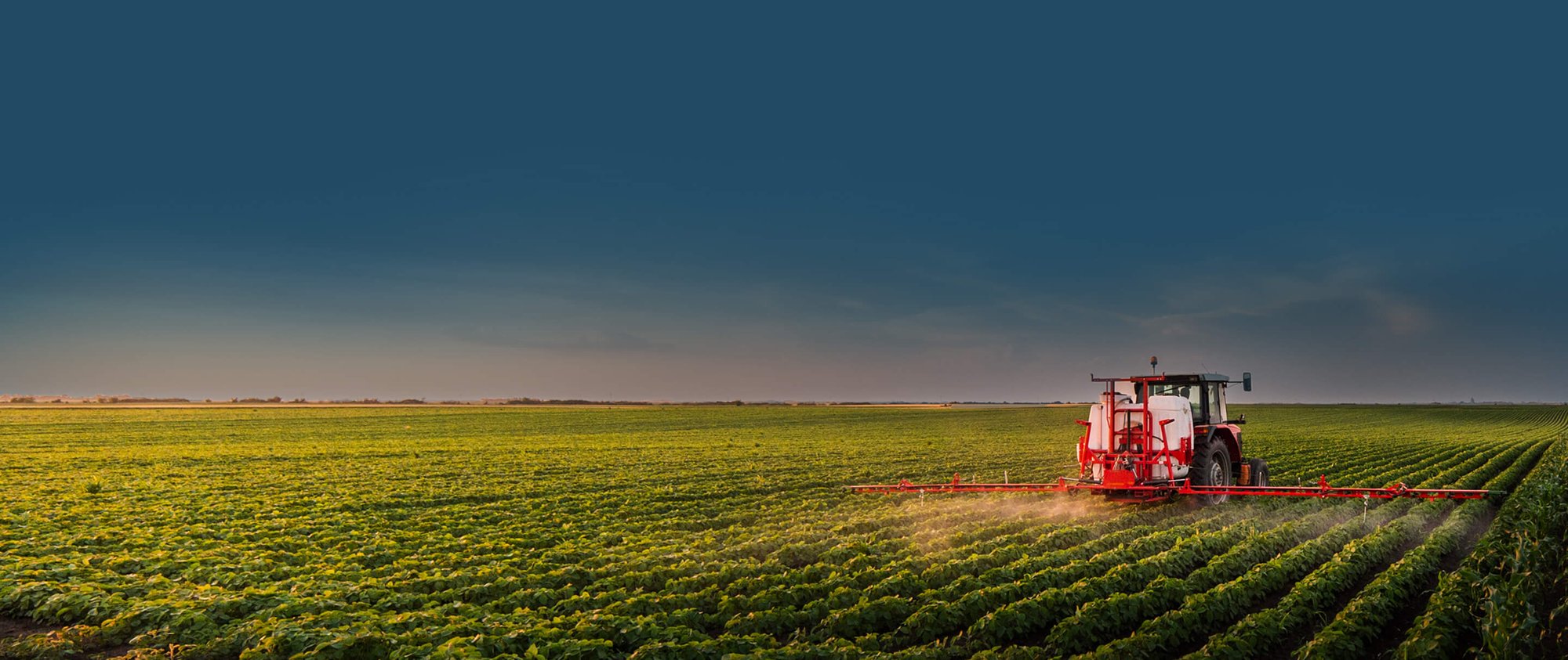 tractor-spraying-fungicide-1