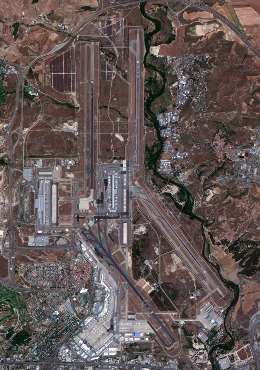 Satellite image showing consistent capture geometry