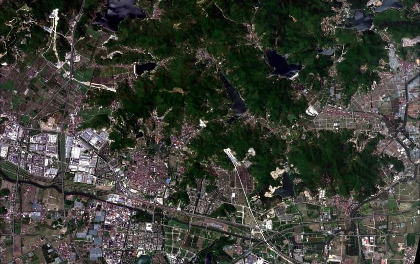 Ningbo, China: urban and agricultural mosaic